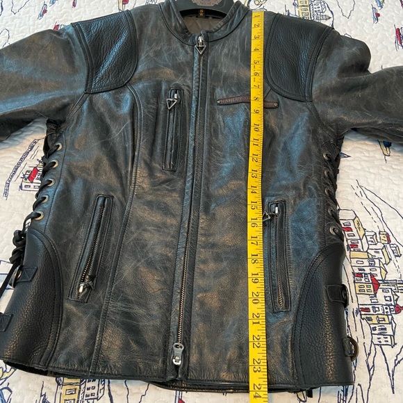 Like New Genuine Leather Harley Davidson Jacket 🏍 - Picture 11 of 12
